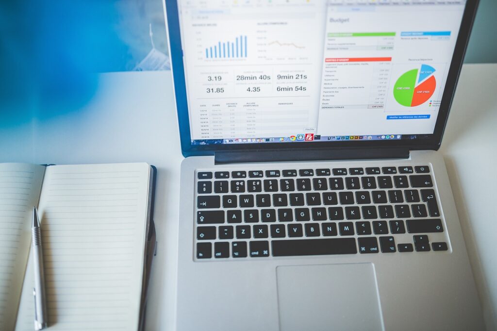 株価を簡単に分析できる見やすいチャートアプリは？